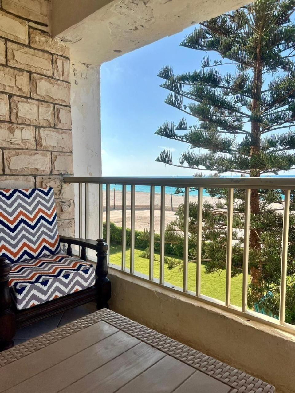 Beachfront Chalet In Green Beach, North Coast El Alamein Exteriör bild