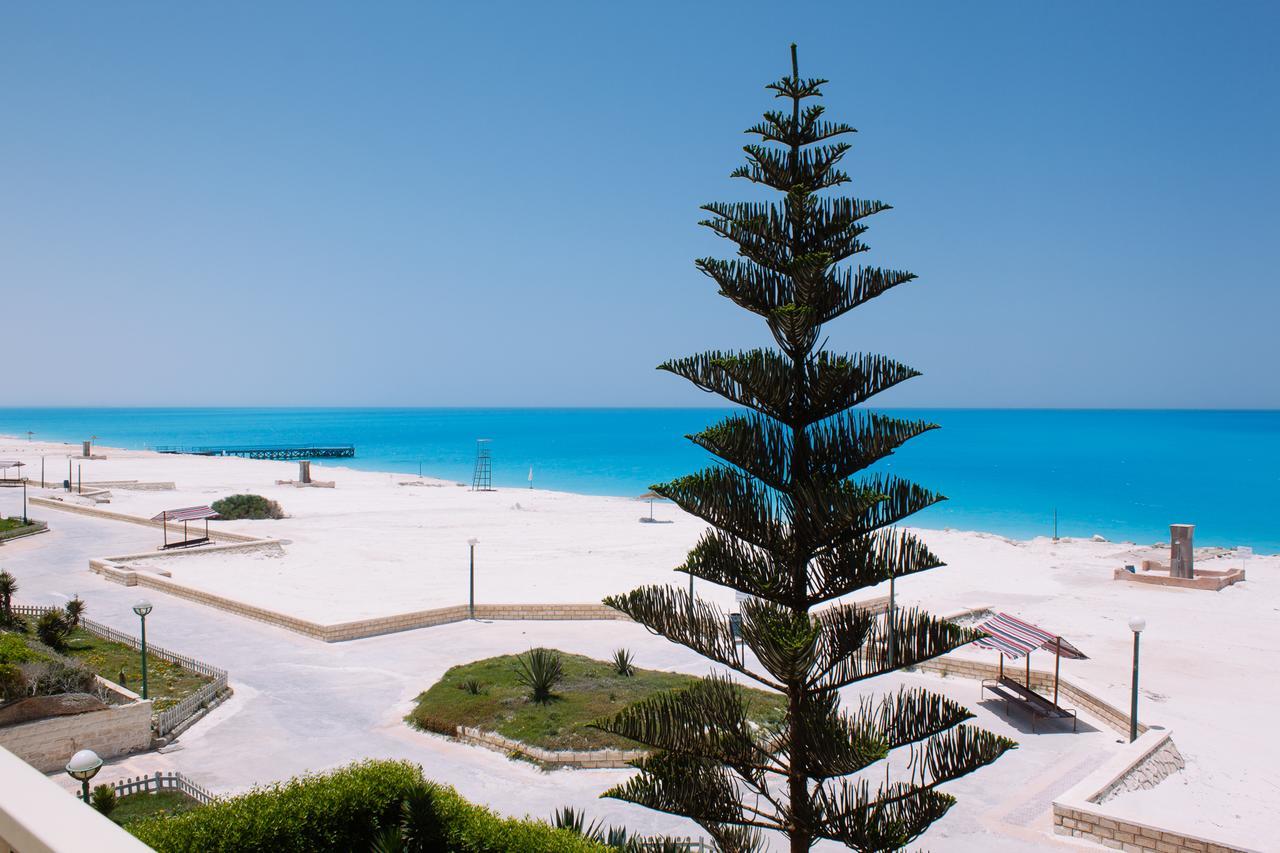 Beachfront Chalet In Green Beach, North Coast El Alamein Exteriör bild